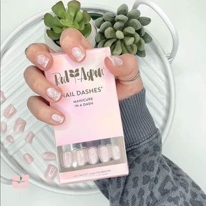 Red Aspen Nail Dash, Mother of Pearly Pink